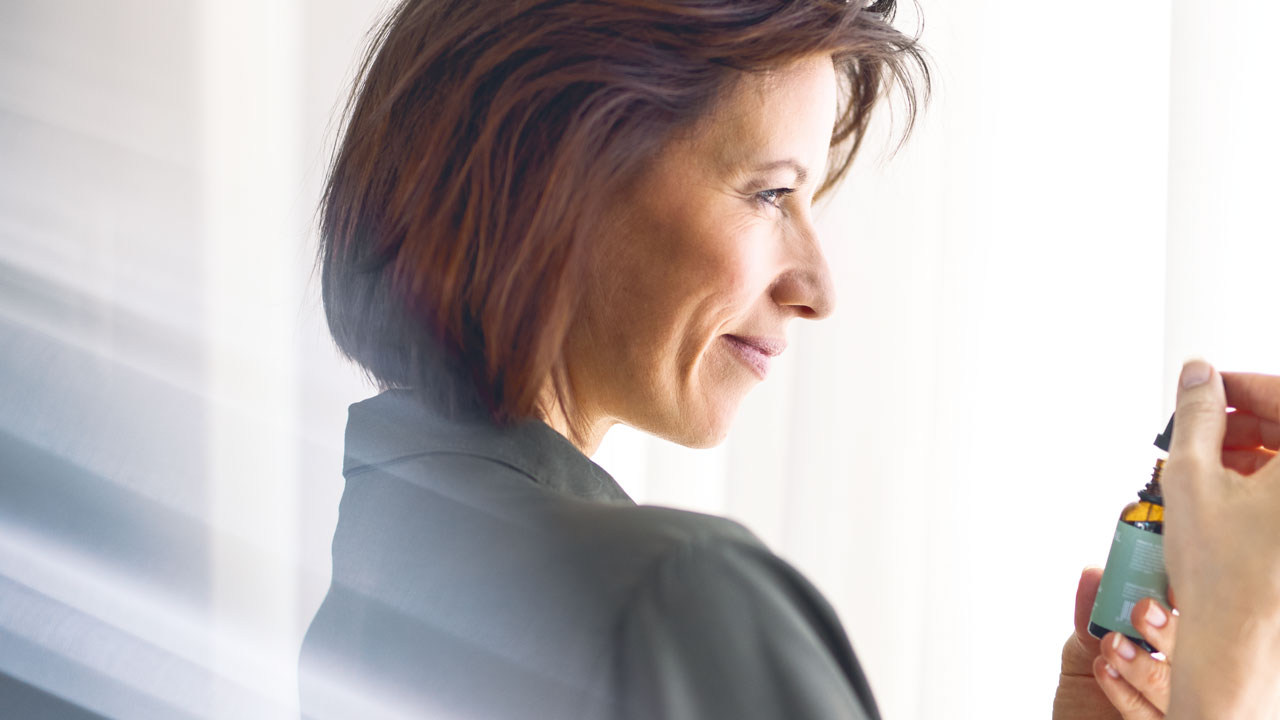 Volles Pflanzenstoffspektrum und mild-nussiger Geschmack mit 10% CBD Volles Pflanzenstoffspektrum und mild-nussiger Geschmack mit 10% CBD