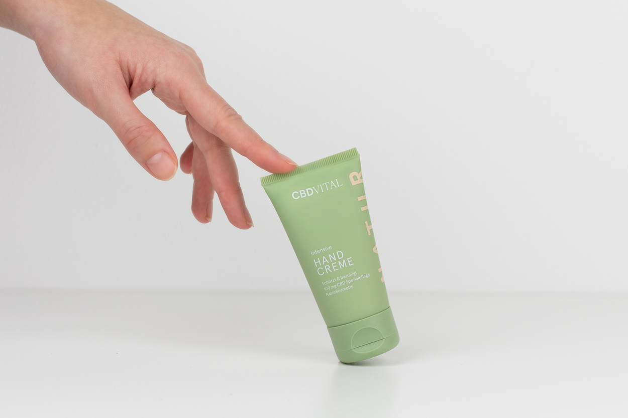 Handcreme mit CBD für trockene Hände Handcreme mit CBD für trockene Hände